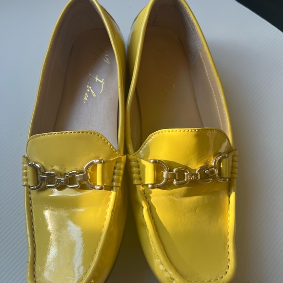 Marc Fisher yellow with gold hardware loafers - Picture 2 of 3